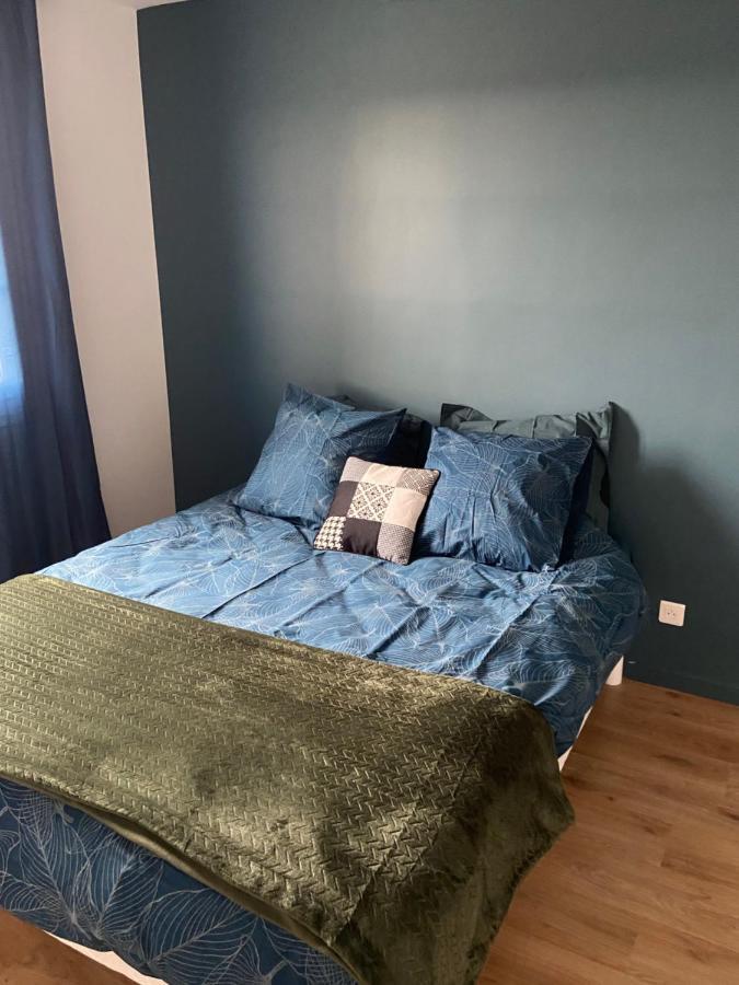 Au Bonheur Des Damiettes Apartment Montluçon Exterior foto
