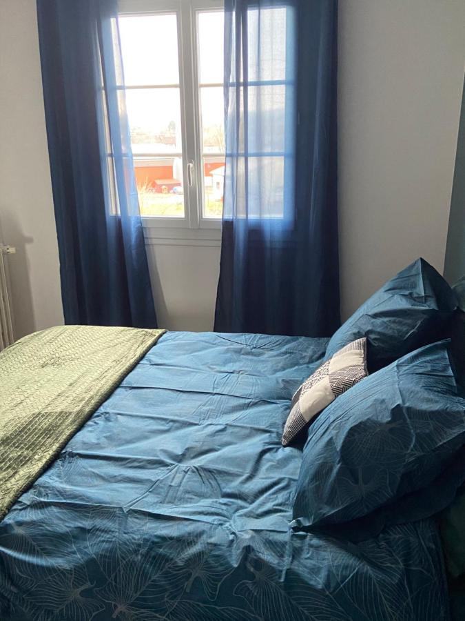 Au Bonheur Des Damiettes Apartment Montluçon Exterior foto